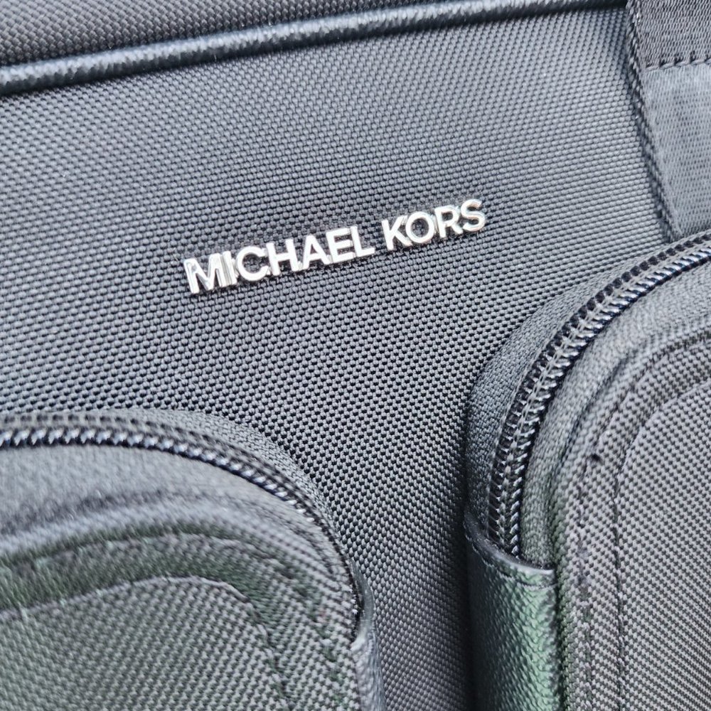 Michael Kors Utility Briefcase Black - Picture 2 of 6